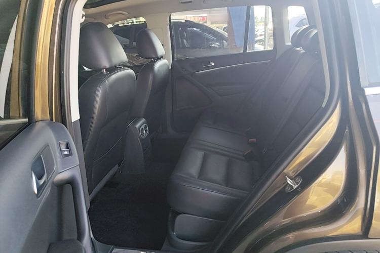 Used Volkswagen Tiguan 2015 1.8TSI Automatic Two-Wheel Drive Luxury Model Left Rear Seat