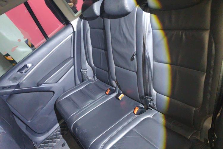 Used Volkswagen Tiguan 2015 1.8TSI Automatic Two-Wheel Drive Comfort Edition Left Rear Seat