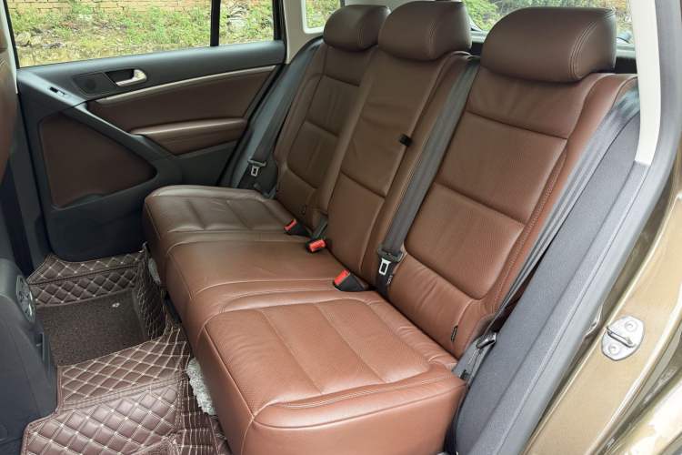 Used Volkswagen Tiguan 2015 1.8TSI Automatic Two-Wheel Drive Luxury Model Left Rear Seat