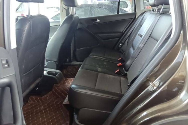 Used Volkswagen Tiguan 2015 1.8TSI Automatic Two-Wheel Drive Trend Edition Left Rear Seat