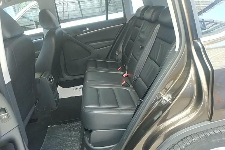 Used Volkswagen Tiguan 2015 1.8TSI Automatic Two-Wheel Drive Comfort Edition Left Rear Seat