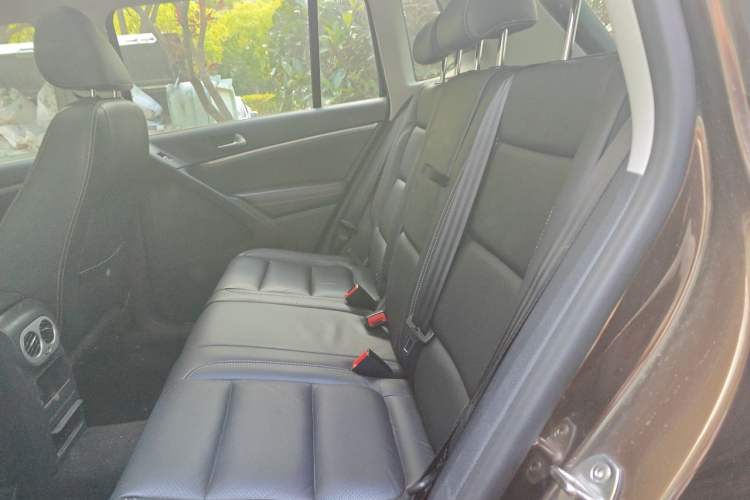 Used Volkswagen Tiguan 2015 1.8TSI Automatic Two-Wheel Drive Luxury Model Left Rear Seat