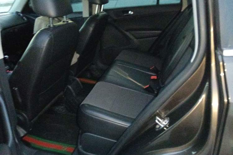 Used Volkswagen Tiguan 2015 1.8TSI Automatic Two-Wheel Drive Trend Edition Left Rear Seat