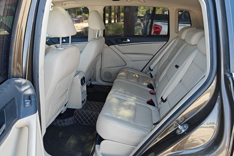 Used Volkswagen Tiguan 2015 1.8TSI Automatic Two-Wheel Drive Luxury Model Left Rear Seat