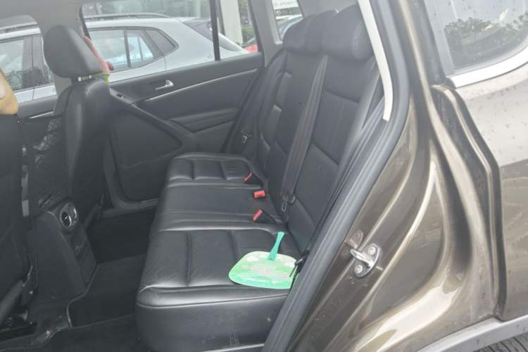 Used Volkswagen Tiguan 2015 1.8TSI Automatic Two-Wheel Drive Luxury Model Left Rear Seat
