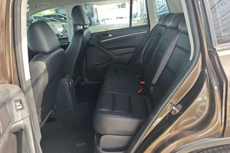 Used Volkswagen Tiguan 2015 1.8TSI Automatic Two-Wheel Drive Comfort Edition Left Rear Seat