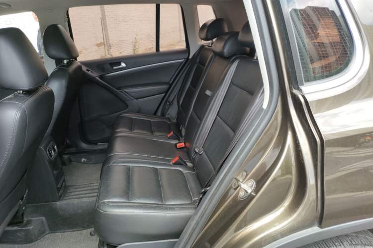 Used Volkswagen Tiguan 2015 1.8TSI Automatic Two-Wheel Drive Luxury Model Left Rear Seat