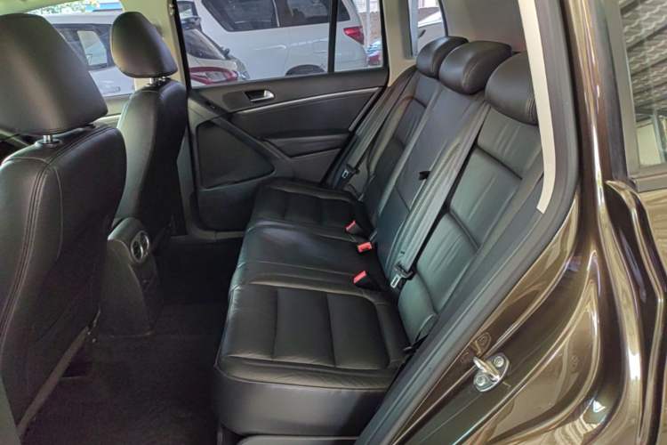Used Volkswagen Tiguan 2015 1.8TSI Automatic Two-Wheel Drive Comfort Edition Left Rear Seat