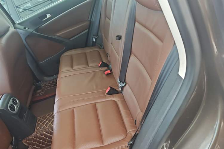 Used Volkswagen Tiguan 2015 1.8TSI Automatic Two-Wheel Drive Luxury Model Left Rear Seat