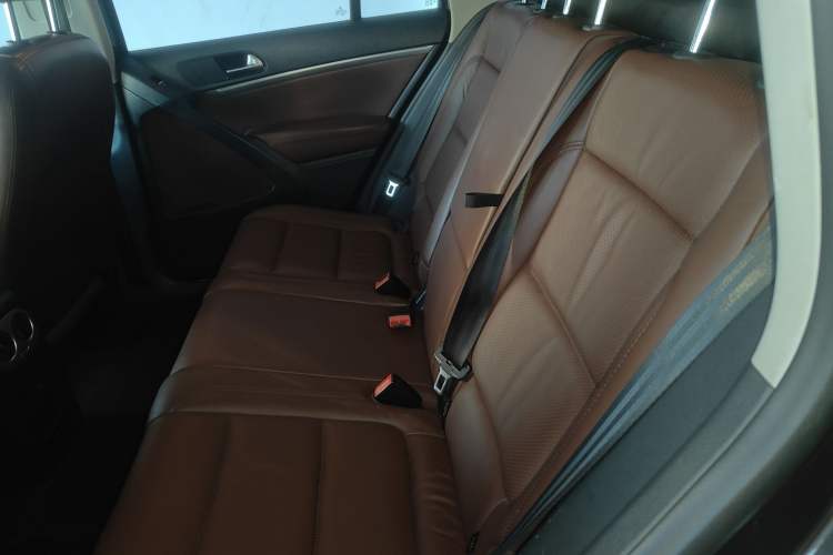 Used Volkswagen Tiguan 2015 1.8TSI Automatic Two-Wheel Drive Luxury Model Left Rear Seat