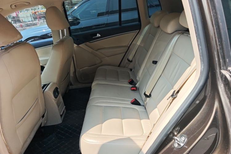Used Volkswagen Tiguan 2015 1.8TSI Automatic Two-Wheel Drive Comfort Edition Left Rear Seat