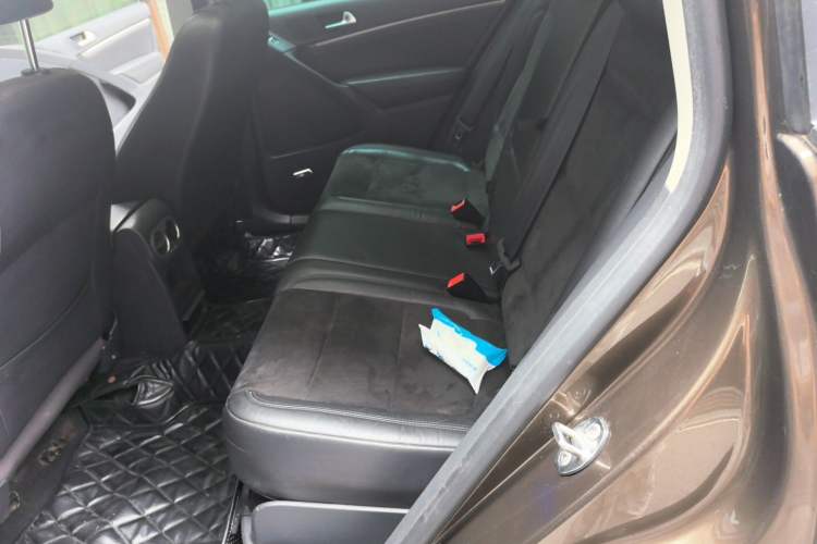 Used Volkswagen Tiguan 2015 2.0 TSI Automatic All-Wheel Drive Flagship Edition Left Rear Seat