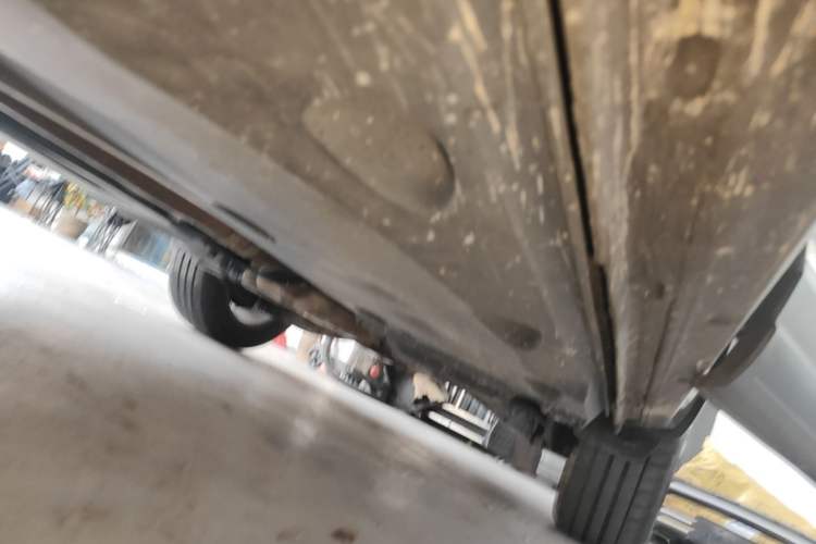 Used Volkswagen Tiguan 2015 1.8TSI Automatic Two-Wheel Drive Luxury Model Left Side Sill
