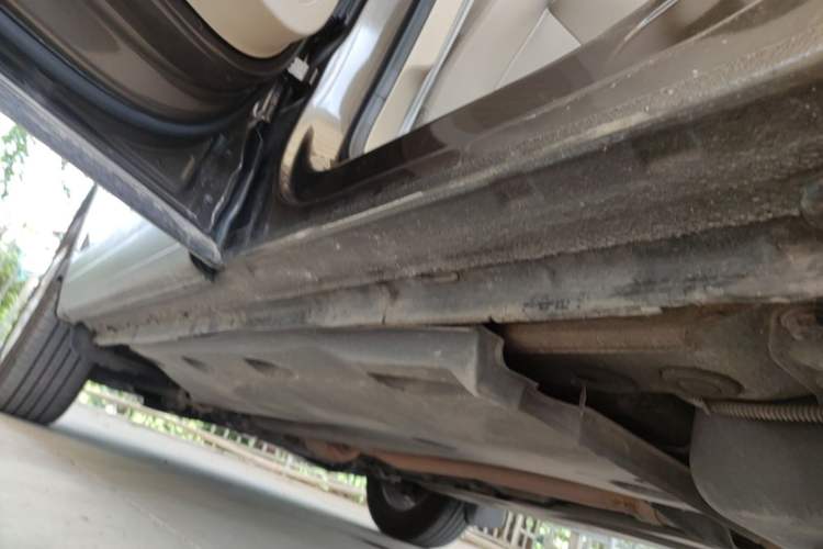 Used Volkswagen Tiguan 2015 1.8TSI Automatic Two-Wheel Drive Trend Edition Left Side Sill