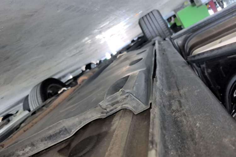 Used Volkswagen Tiguan 2015 1.8TSI Automatic Two-Wheel Drive Comfort Edition Left Side Sill