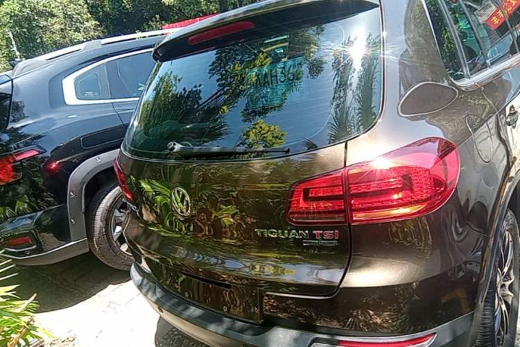 Used Volkswagen Tiguan 2015 2.0 TSI Automatic All-Wheel Drive Luxury Edition Rear