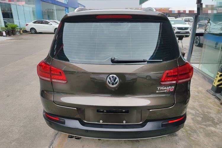 Used Volkswagen Tiguan 2015 2.0 TSI Automatic All-Wheel Drive Luxury Edition Rear