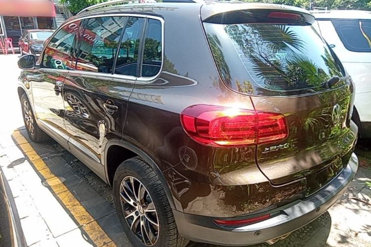 Used Volkswagen Tiguan 2015 2.0 TSI Automatic All-Wheel Drive Luxury Edition Rear Left 45 Deg