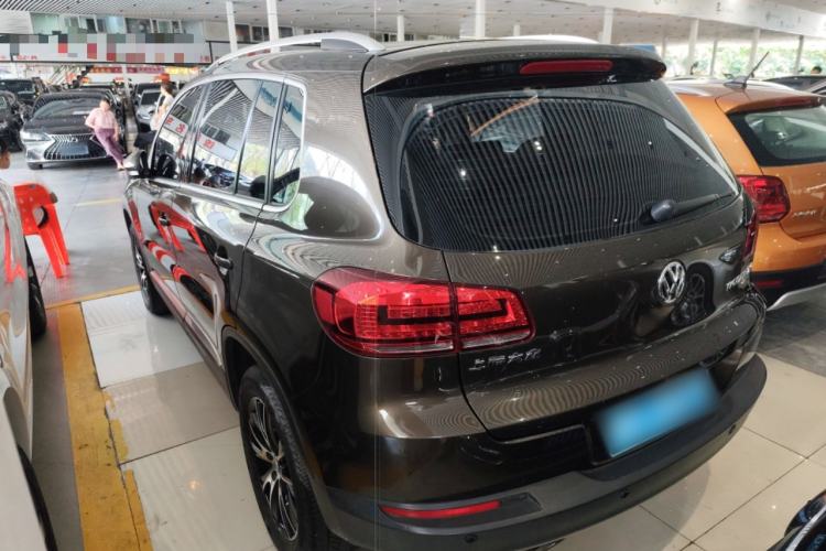 Used Volkswagen Tiguan 2015 2.0 TSI Automatic All-Wheel Drive Luxury Edition Rear Left 45 Deg