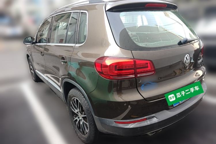Used Volkswagen Tiguan 2015 1.8TSI Automatic All-Wheel-Drive Luxury Model Rear Left 45 Deg