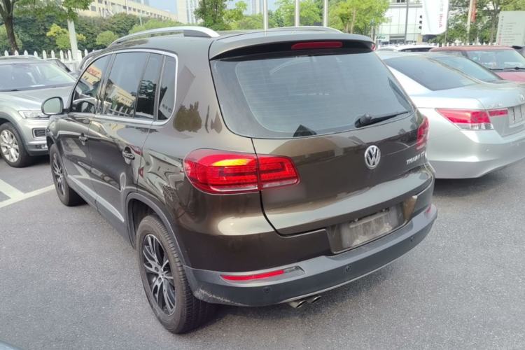Used Volkswagen Tiguan 2015 1.8TSI Automatic Two-Wheel Drive Luxury Model Rear Left 45 Deg