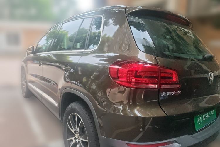 Used Volkswagen Tiguan 2015 1.8TSI Automatic Two-Wheel Drive Luxury Model Rear Left 45 Deg