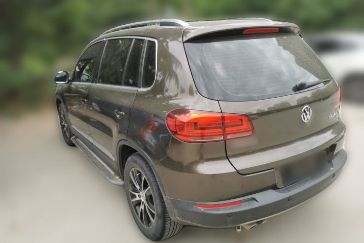 Used Volkswagen Tiguan 2015 1.8TSI Automatic All-Wheel-Drive Luxury Model Rear Left 45 Deg