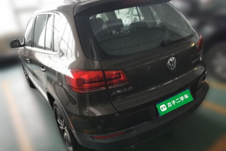 Used Volkswagen Tiguan 2015 1.8TSI Automatic Two-Wheel Drive Luxury Model Rear Left 45 Deg
