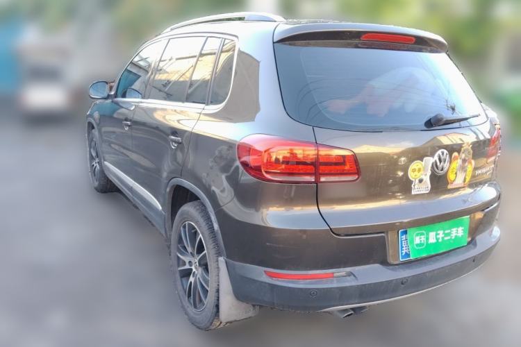 Used Volkswagen Tiguan 2015 1.8TSI Automatic All-Wheel-Drive Luxury Model Rear Left 45 Deg