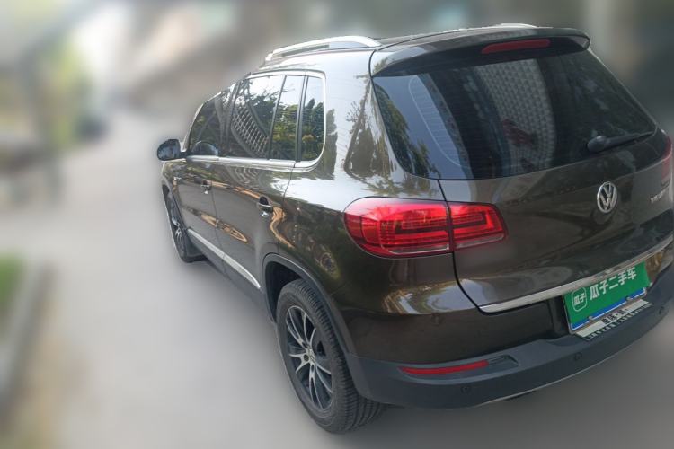 Used Volkswagen Tiguan 2015 1.8TSI Automatic All-Wheel-Drive Luxury Model Rear Left 45 Deg