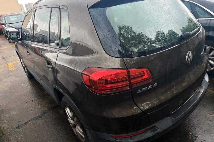 Used Volkswagen Tiguan 2015 1.8TSI Automatic Two-Wheel Drive Trend Edition Rear Left 45 Deg