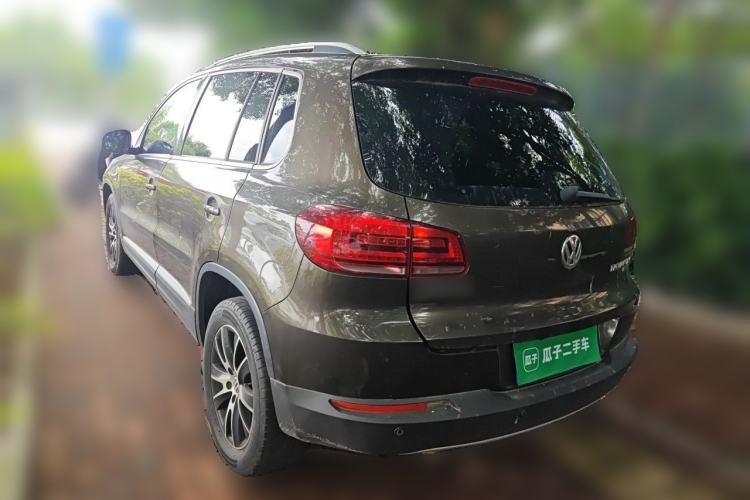 Used Volkswagen Tiguan 2015 1.8TSI Automatic All-Wheel-Drive Luxury Model Rear Left 45 Deg