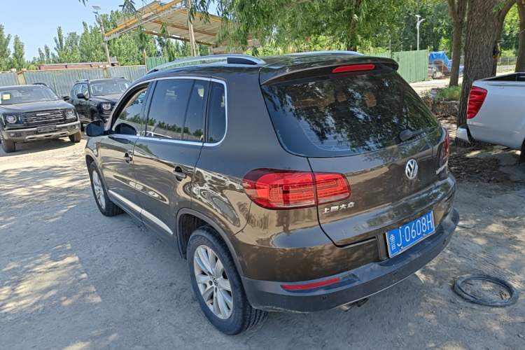 Used Volkswagen Tiguan 2015 1.8TSI Automatic Two-Wheel Drive Luxury Model Rear Left 45 Deg