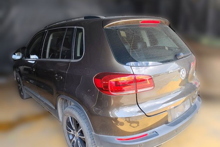 Used Volkswagen Tiguan 2015 1.8TSI Automatic Two-Wheel Drive Luxury Model Rear Left 45 Deg
