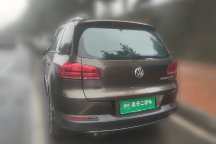 Used Volkswagen Tiguan 2015 1.8TSI Automatic Two-Wheel Drive Luxury Model Rear Left 45 Deg