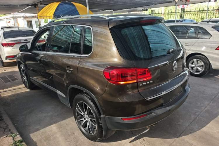 Used Volkswagen Tiguan 2015 1.8TSI Automatic Two-Wheel Drive Luxury Model Rear Left 45 Deg