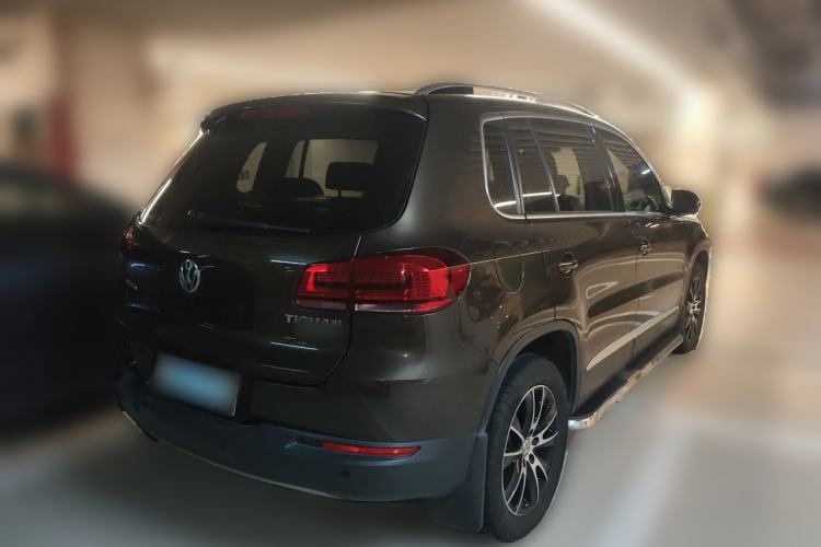 Used Volkswagen Tiguan 2015 1.8TSI Automatic Two-Wheel Drive Luxury Model Rear Right 45 Deg