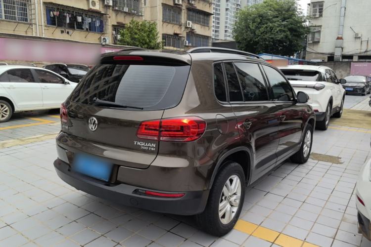 Used Volkswagen Tiguan 2015 1.8TSI Automatic Two-Wheel Drive Trend Edition Rear Right 45 Deg