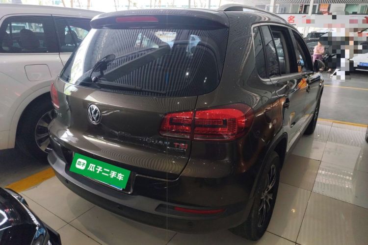 Used Volkswagen Tiguan 2015 2.0 TSI Automatic All-Wheel Drive Luxury Edition Rear Right 45 Deg