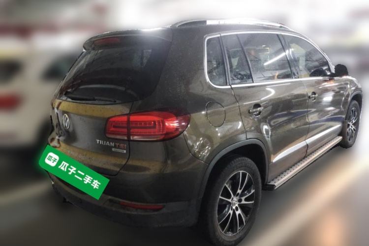 Used Volkswagen Tiguan 2015 2.0 TSI Automatic All-Wheel Drive Luxury Edition Rear Right 45 Deg