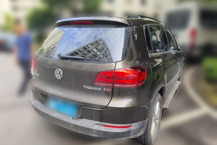 Used Volkswagen Tiguan 2015 1.8TSI Automatic Two-Wheel Drive Comfort Edition Rear Right 45 Deg
