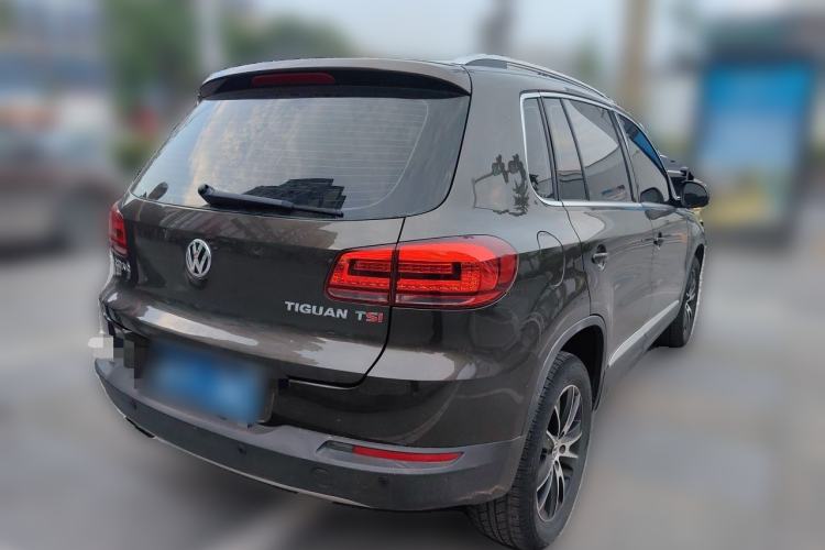 Used Volkswagen Tiguan 2015 1.8TSI Automatic Two-Wheel Drive Luxury Model Rear Right 45 Deg