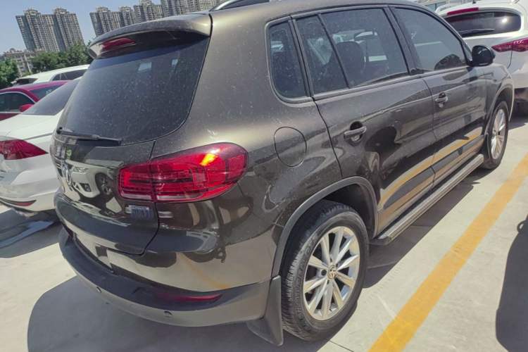Used Volkswagen Tiguan 2015 1.8TSI Automatic Two-Wheel Drive Comfort Edition Rear Right 45 Deg