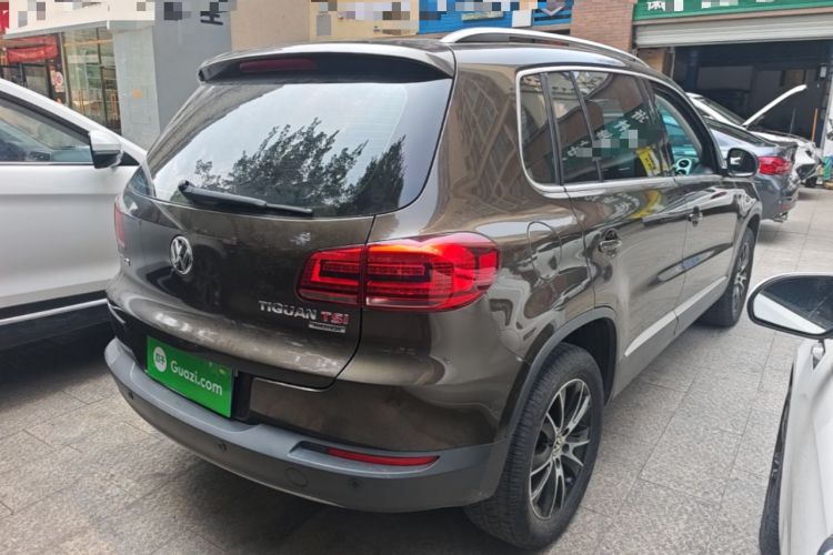Used Volkswagen Tiguan 2015 2.0 TSI Automatic All-Wheel Drive Luxury Edition Rear Right 45 Deg