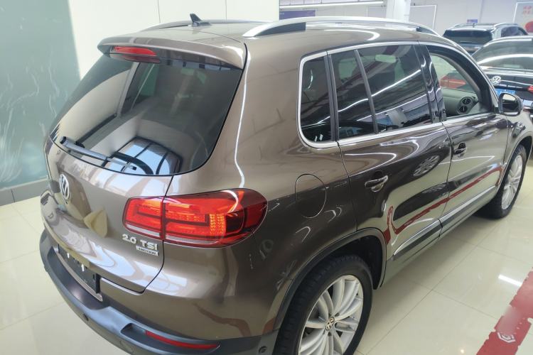 Used Volkswagen Tiguan 2015 2.0 TSI Comfort Edition Rear Right 45 Deg