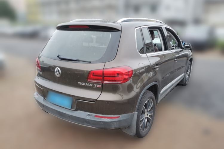 Used Volkswagen Tiguan 2015 1.8TSI Automatic Two-Wheel Drive Luxury Model Rear Right 45 Deg