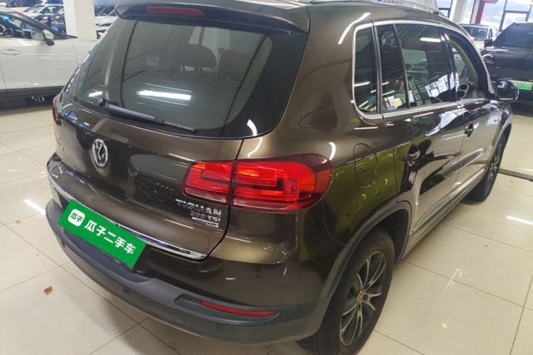 Used Volkswagen Tiguan 2015 1.8TSI Automatic Two-Wheel Drive Luxury Model Rear Right 45 Deg