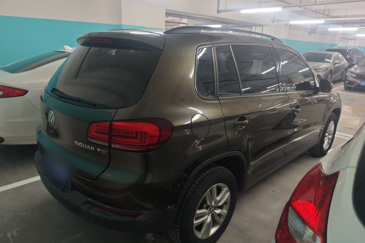 Used Volkswagen Tiguan 2015 1.8TSI Automatic Two-Wheel Drive Trend Edition Rear Right 45 Deg