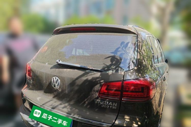 Used Volkswagen Tiguan 2015 1.8TSI Automatic Two-Wheel Drive Luxury Model Rear Right 45 Deg