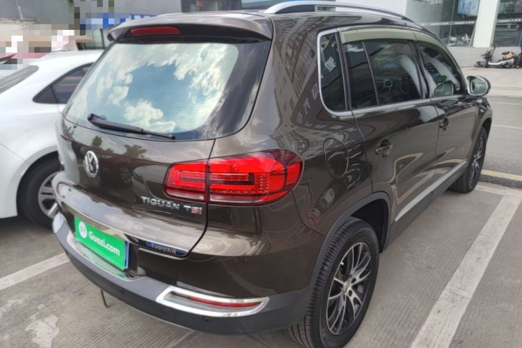 Used Volkswagen Tiguan 2015 1.8TSI Automatic Two-Wheel Drive Luxury Model Rear Right 45 Deg